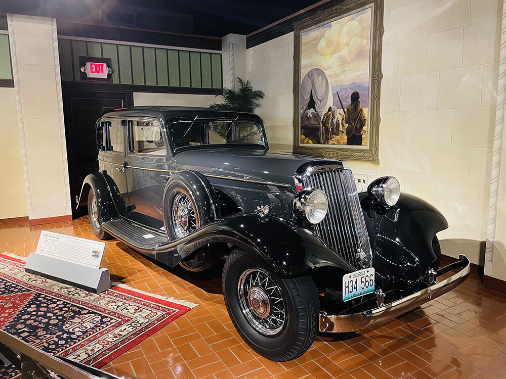 The_Gilmore_Car_Museum_1932 Franklin Supercharged Twelve Series 17 Sedan.JPG